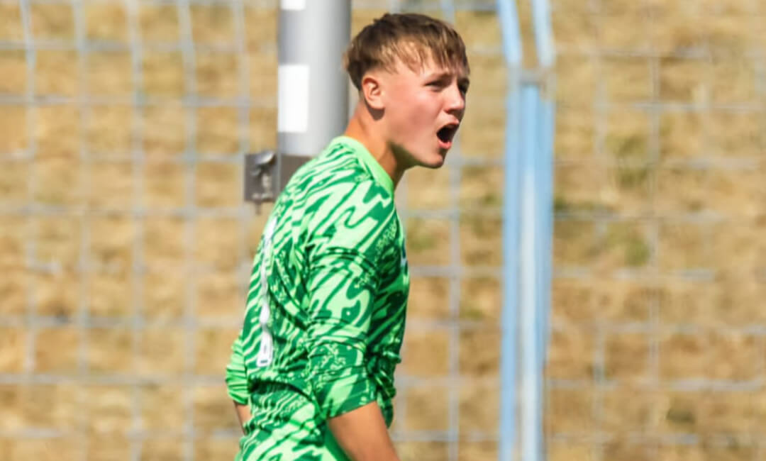 プレミア5大クラブが血眼で追う14歳の神童GK、バーミンガムから新たなスーパースターが誕生