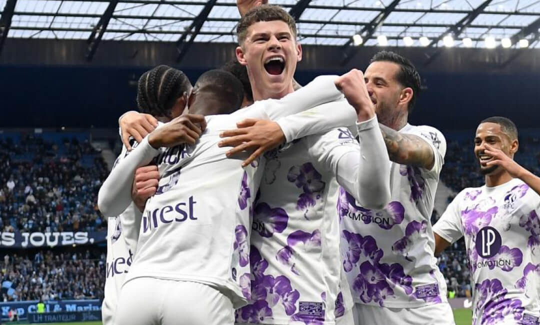 リヴァプールとニューカッスルが火花、トゥールーズDFチャーリー・クレスウェルの未来