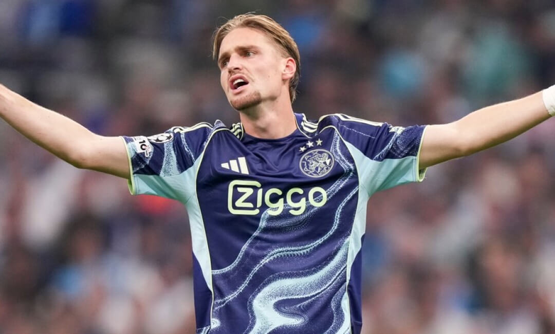 アヤックスの要、ケネス・テイラーに届かなかったウェストハムのラブコール