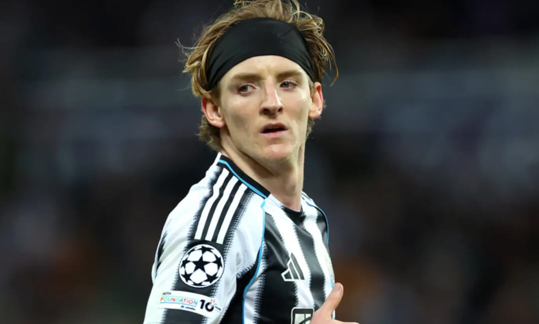 サラーの時代に終止符?リヴァプールが狙う“新たな右の主役”とは