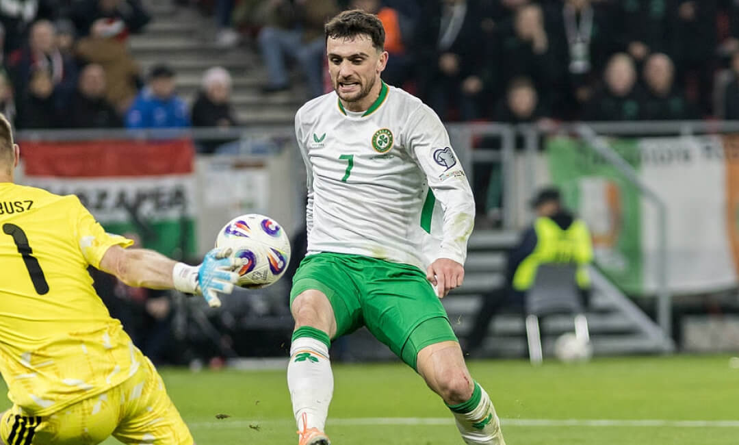 トロイ・パロット、ハンガリー戦ハットトリックで脚光！リーズ・ユナイテッドが再び獲得に動く！