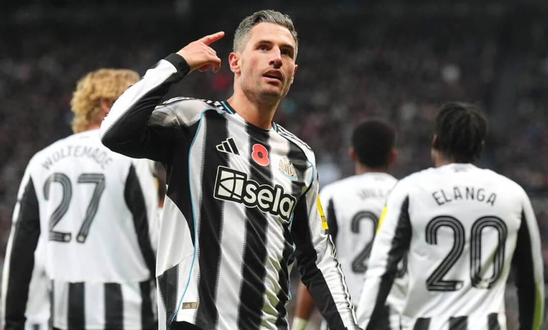 33歳DFファビアン・シェア、ニューカッスル残留か移籍か！？英記者が語る未来