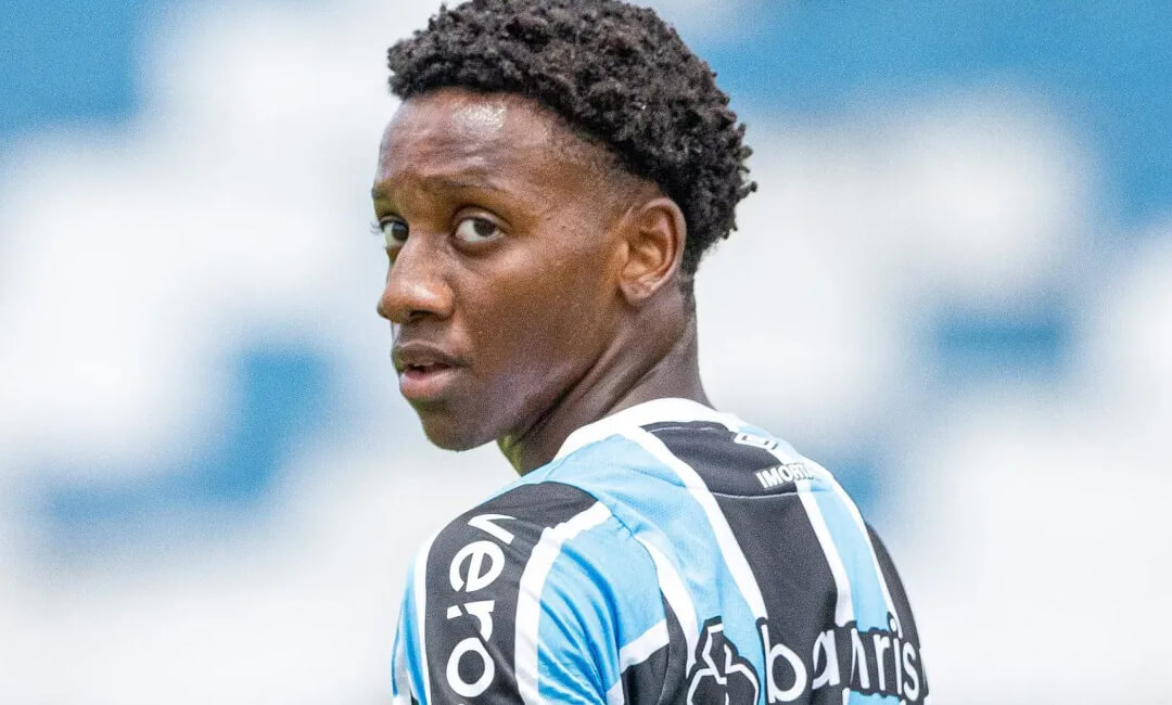 グレミオの新星ガブリエル・メック、リヴァプールが次世代攻撃的MF獲得へ動き出す！？