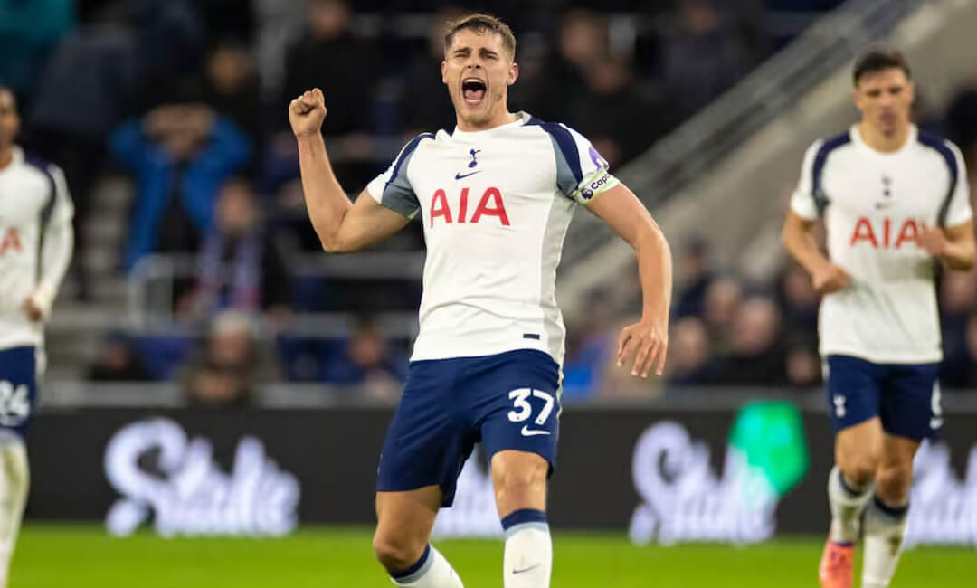 リヴァプール、レアル、バイエルンが狙うファン・デ・フェン、トッテナムが1億ユーロ要求へ！