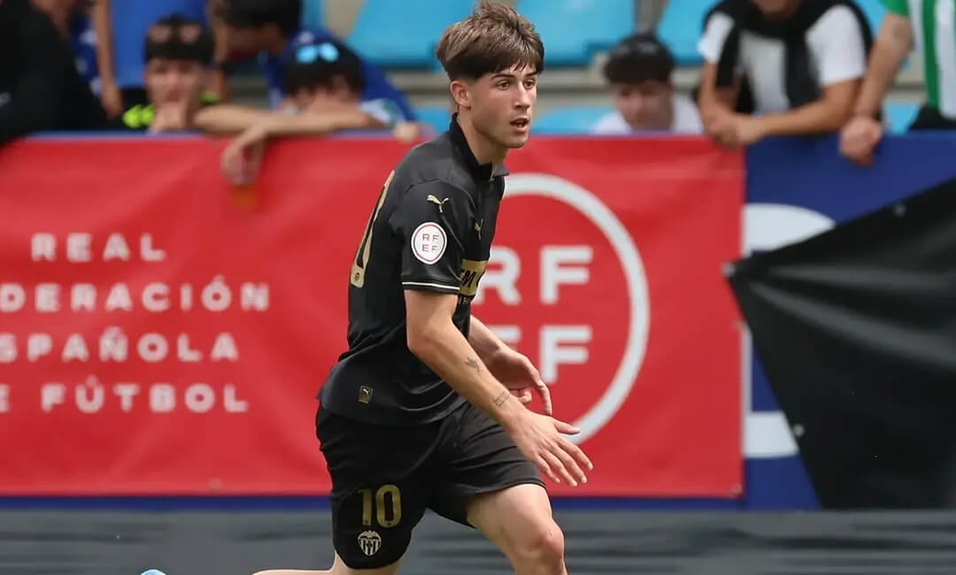 マンチェスター・シティが再び狙うバレンシアの至宝、17歳MFハウメ・ドゥラを狙う！？